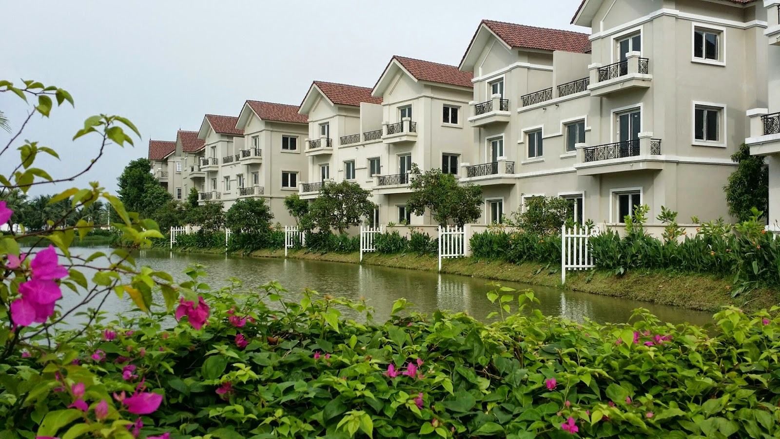 Biệt thự Hoa Phượng Vinhomes Riverside